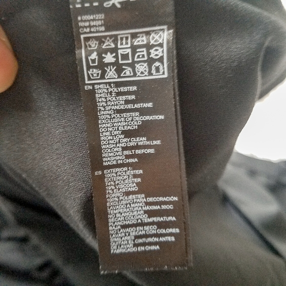 Forever 21 Exclusive Design Black Romper - Picture 7 of 8